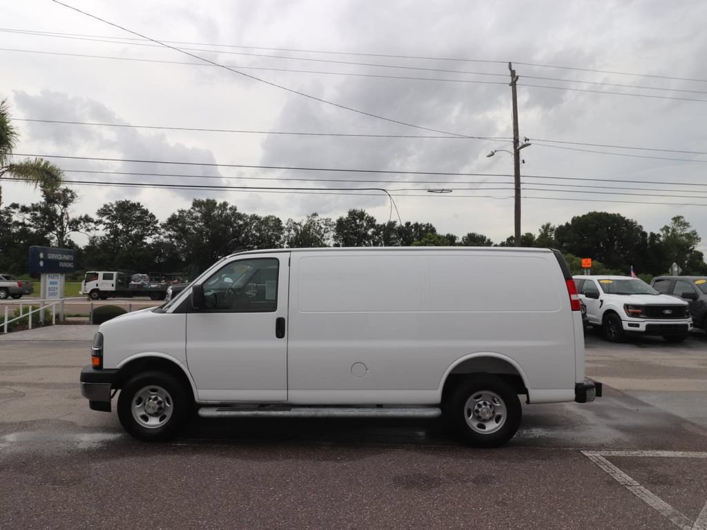 Used 2025 Chevrolet Express 2500 w/ Driver Convenience Package RWD image 8