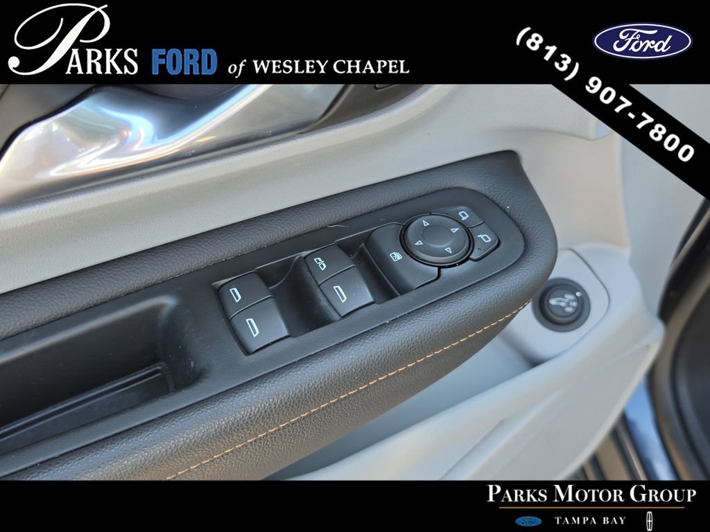 Used 2018 GMC Terrain SLT w/ Preferred Package FWD image 18