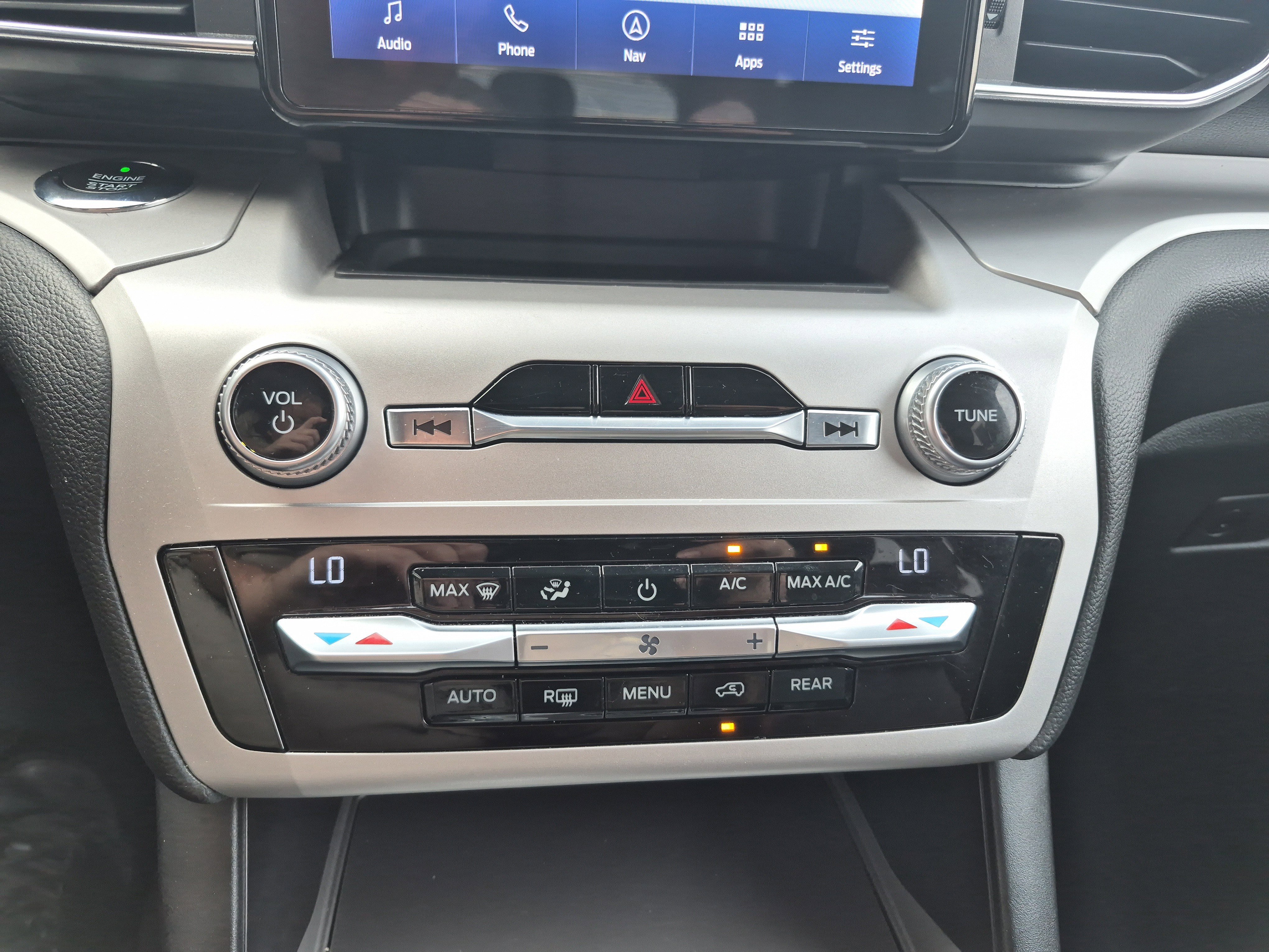 Certified 2020 Ford Explorer XLT w/ Equipment Group 202A image 32