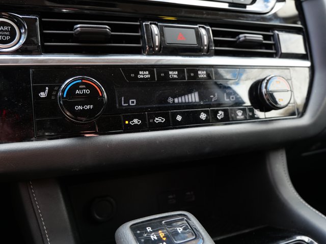 Used 2023 Nissan Pathfinder SV w/ Black Appearance Package AWD/4WD image 25