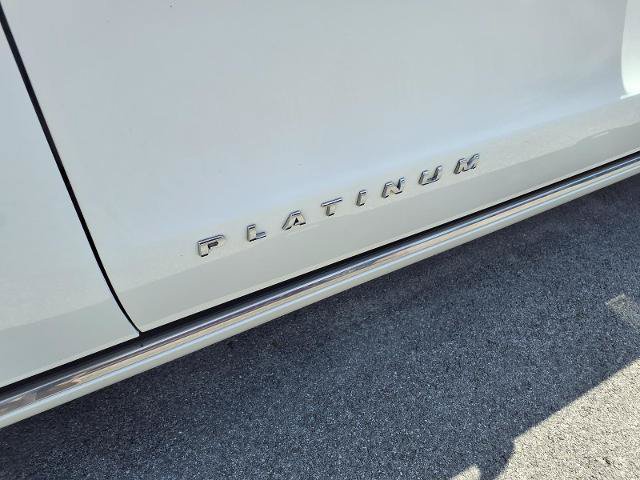 Certified 2023 Ford Expedition Platinum AWD/4WD image 6