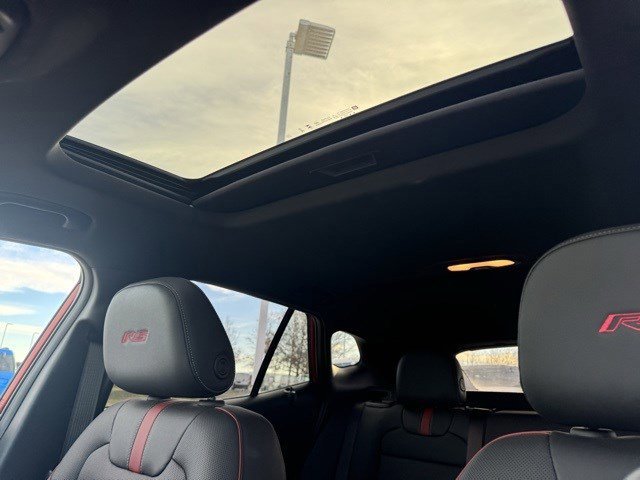 Used 2024 Chevrolet Trax RS w/ Sunroof Package image 20