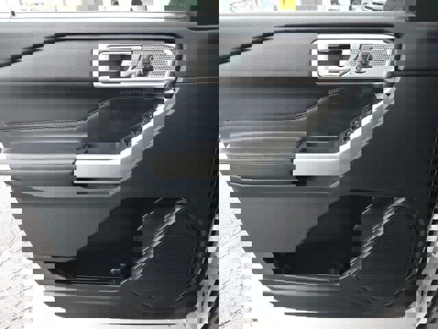 Certified 2023 Ford Explorer Limited w/ Equipment Group 301A image 15