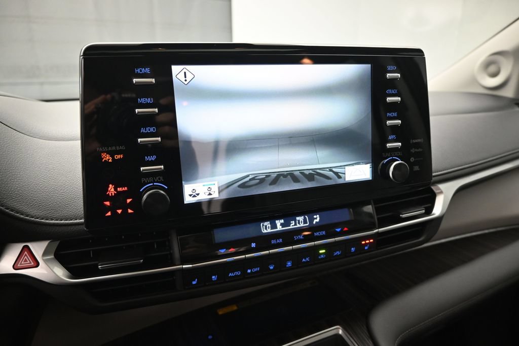 Used 2021 Toyota Sienna Limited FWD image 26