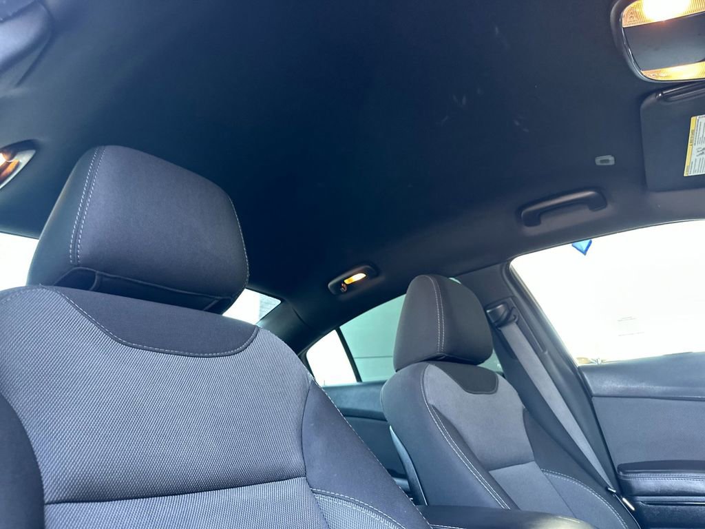 Used 2018 Dodge Charger SXT w/ Blacktop Package RWD image 15