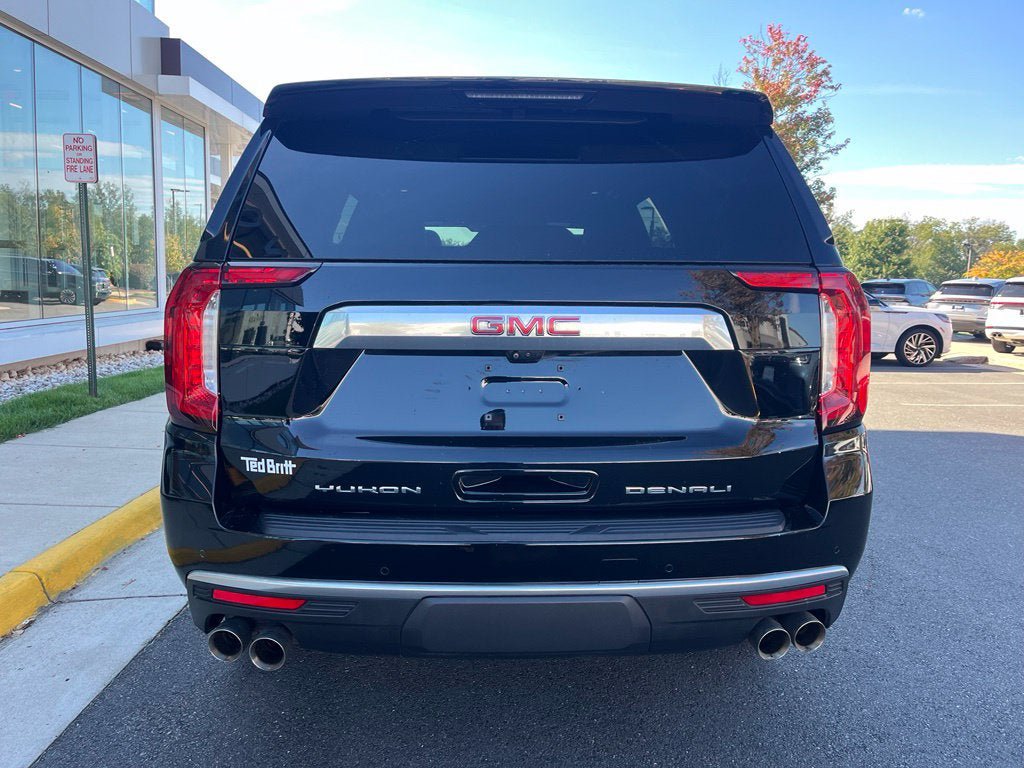 Used 2022 GMC Yukon Denali w/ Denali Premium Package AWD/4WD image 8