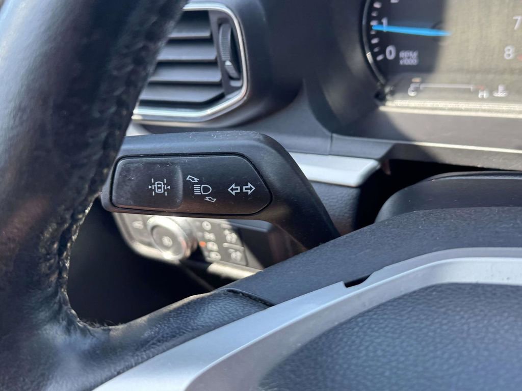 Certified 2022 Ford Explorer XLT w/ Equipment Group 202A AWD/4WD image 19