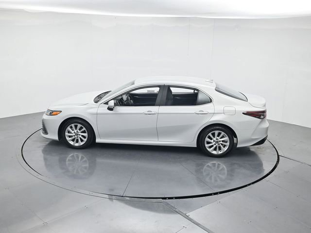 Used 2024 Toyota Camry LE w/ Convenience Package image 40