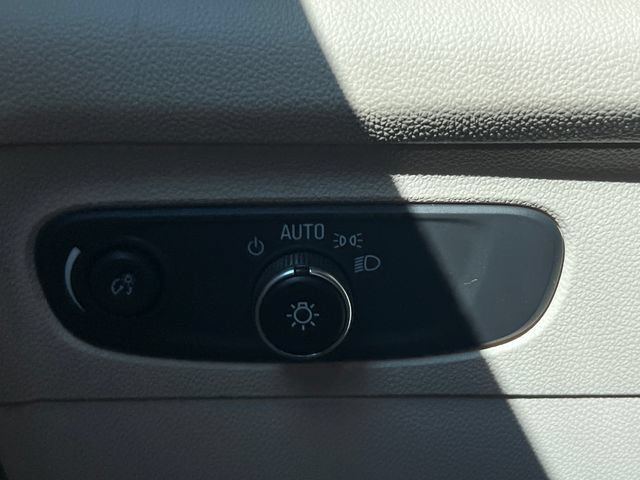 Used 2023 Buick Envision Preferred FWD image 30
