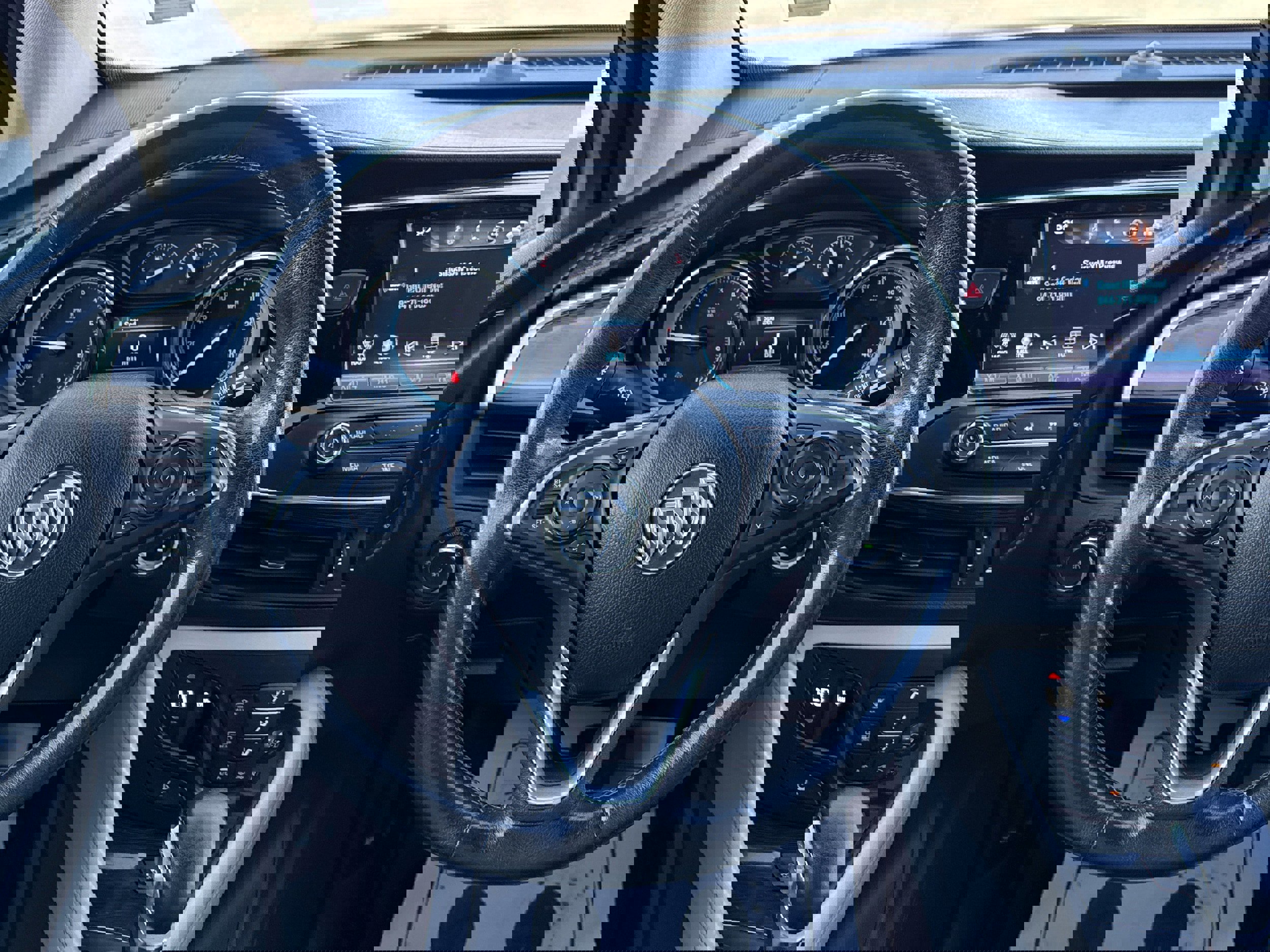 Used 2017 Buick Envision Essence image 10