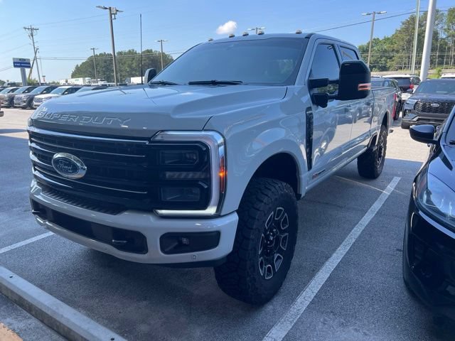 Certified 2025 Ford F350 Platinum AWD/4WD image 3
