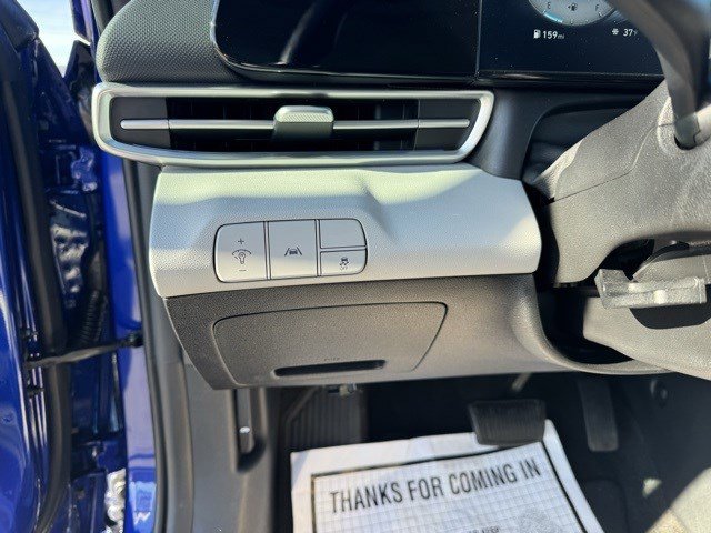 Used 2023 Hyundai Elantra Limited w/ Cargo Package image 14