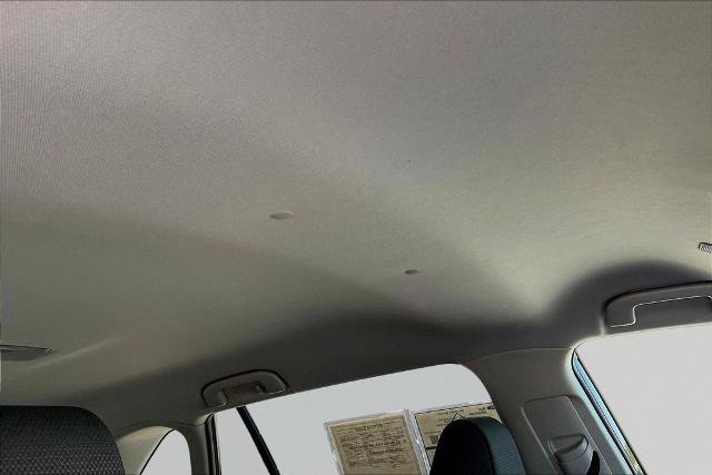 Used 2025 Toyota RAV4 XLE FWD image 28