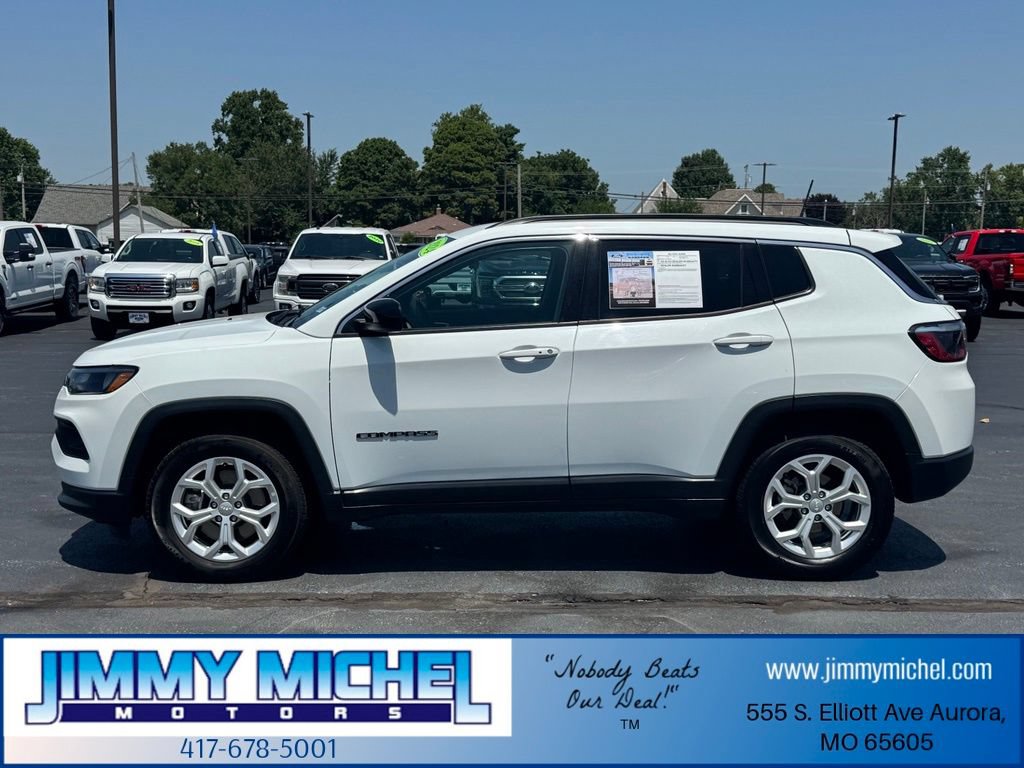 Used 2024 Jeep Compass Latitude AWD/4WD image 28