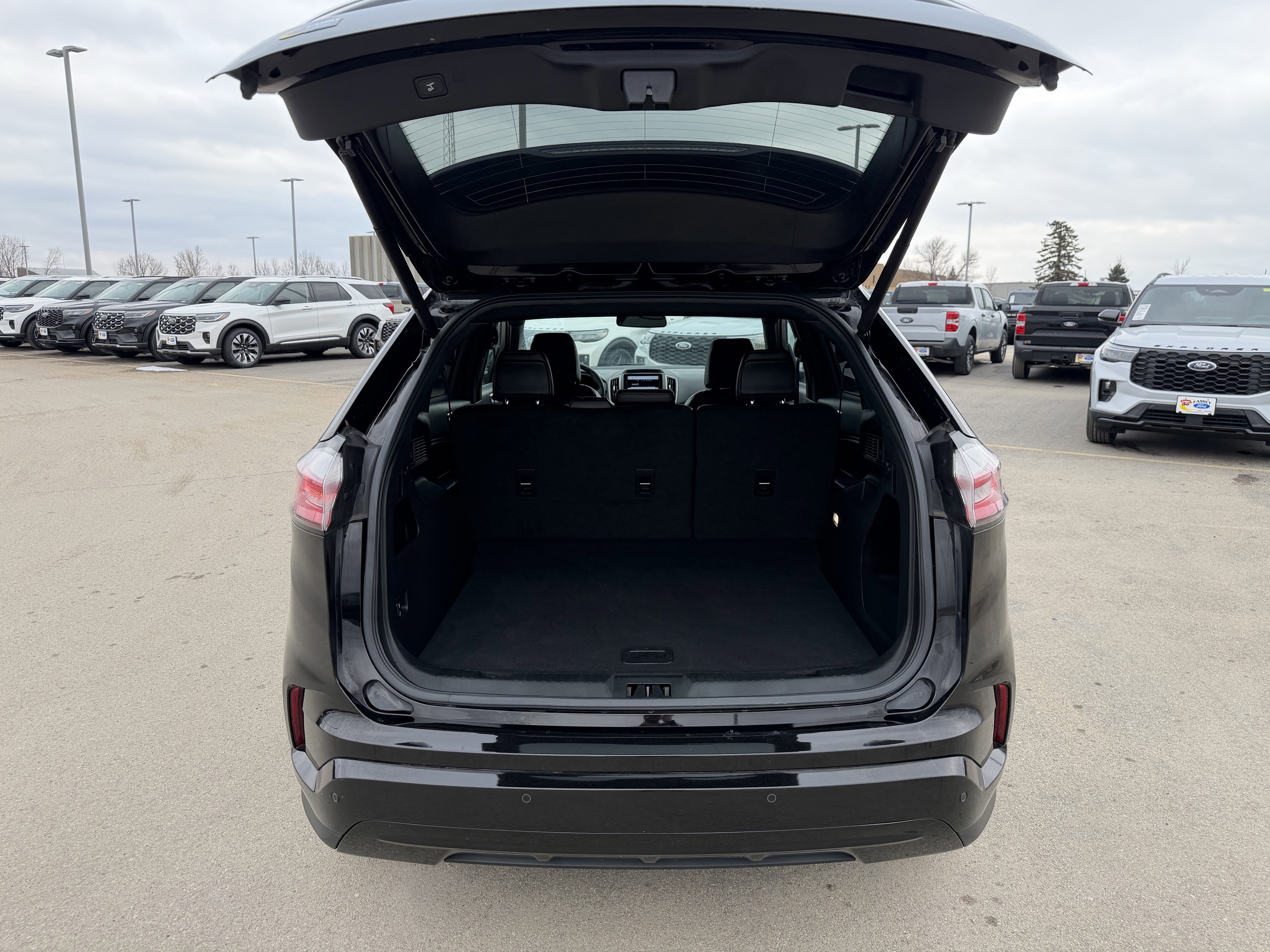 Certified 2024 Ford Edge ST-Line image 22