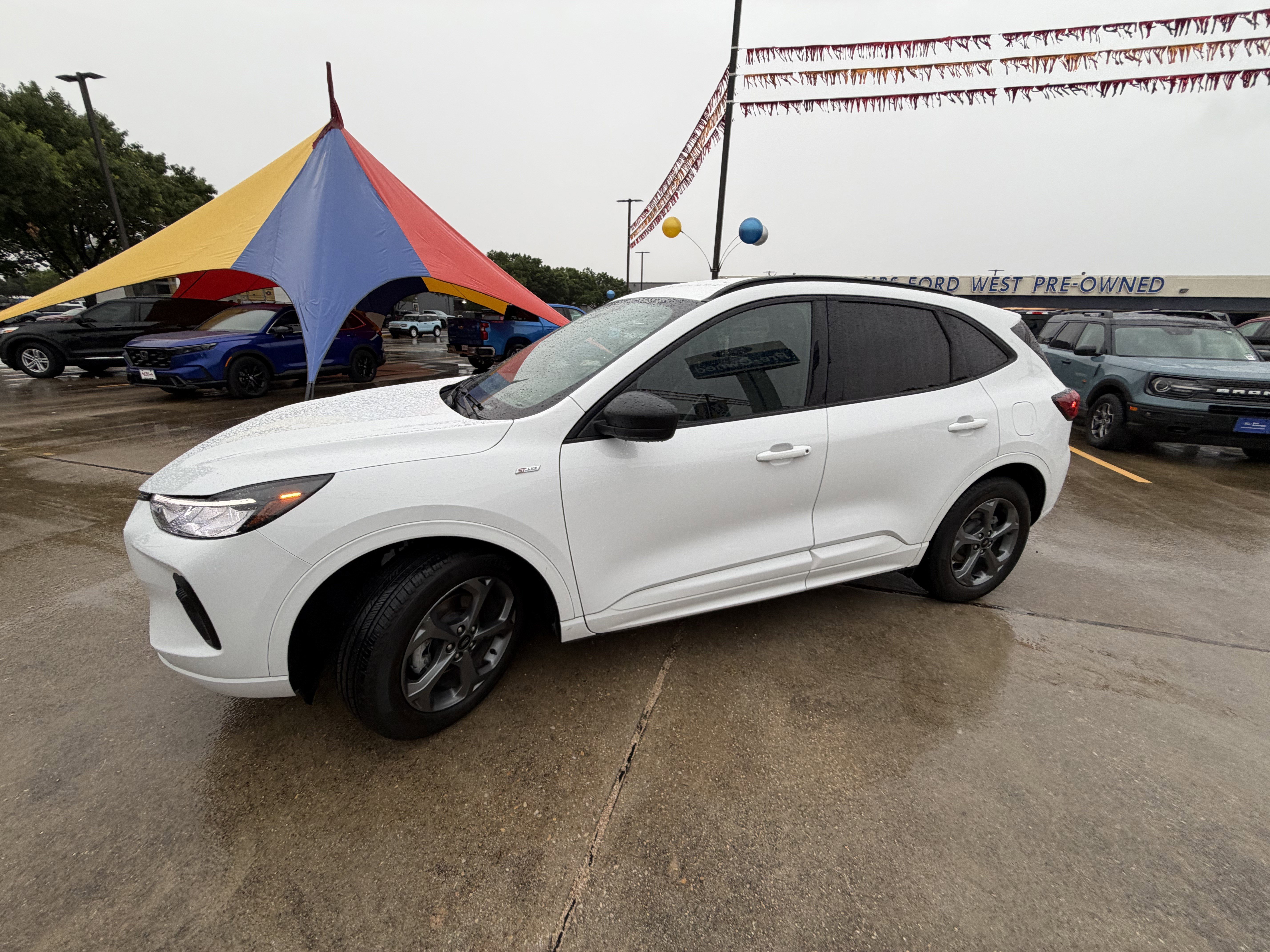 Certified 2023 Ford Escape ST-Line w/ Tech Pack #1 FWD image 11