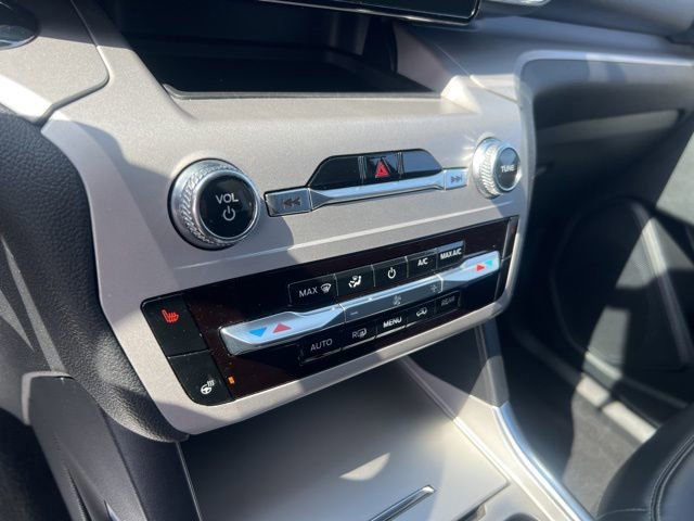 Certified 2024 Ford Explorer XLT w/ Equipment Group 202A image 15