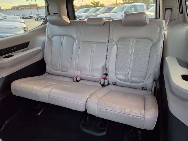 Used 2022 Jeep Wagoneer Series III w/ Flexible Seating Group AWD/4WD image 19