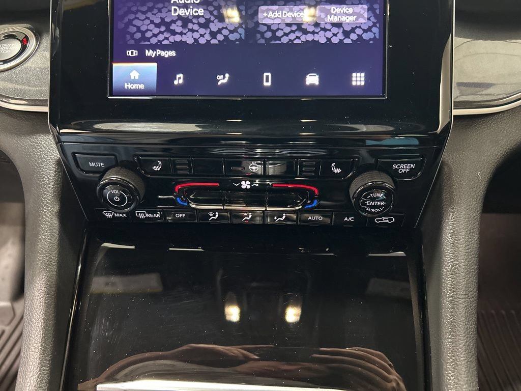 Used 2023 Jeep Grand Cherokee Altitude AWD/4WD image 21