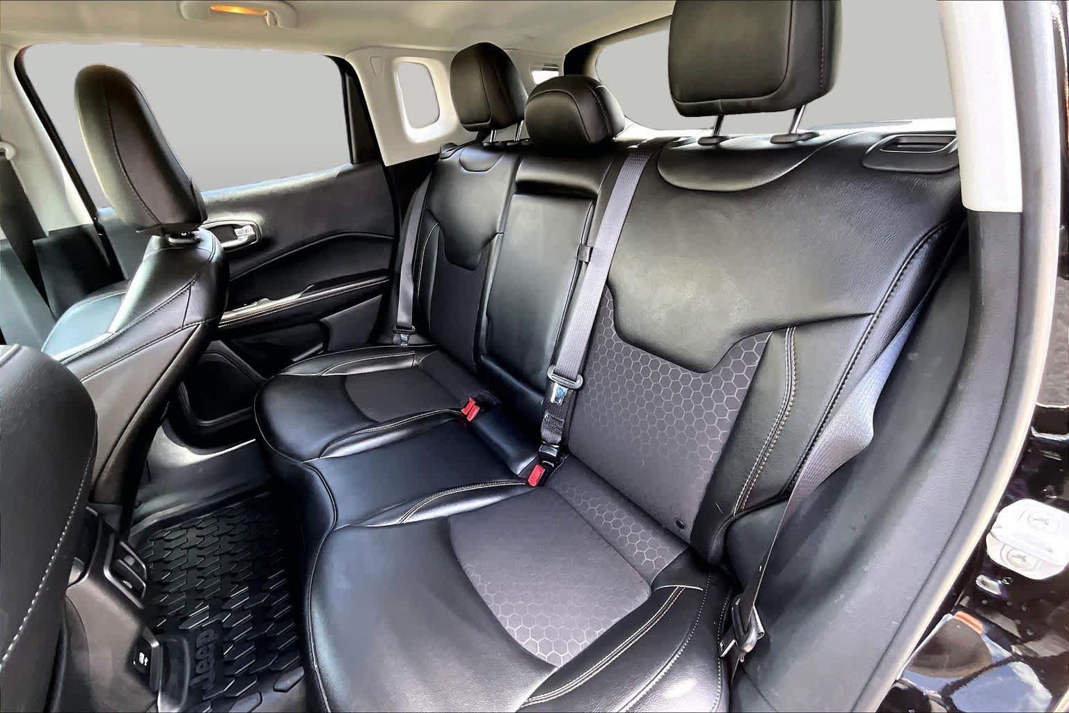 Used 2020 Jeep Compass Latitude AWD/4WD image 21