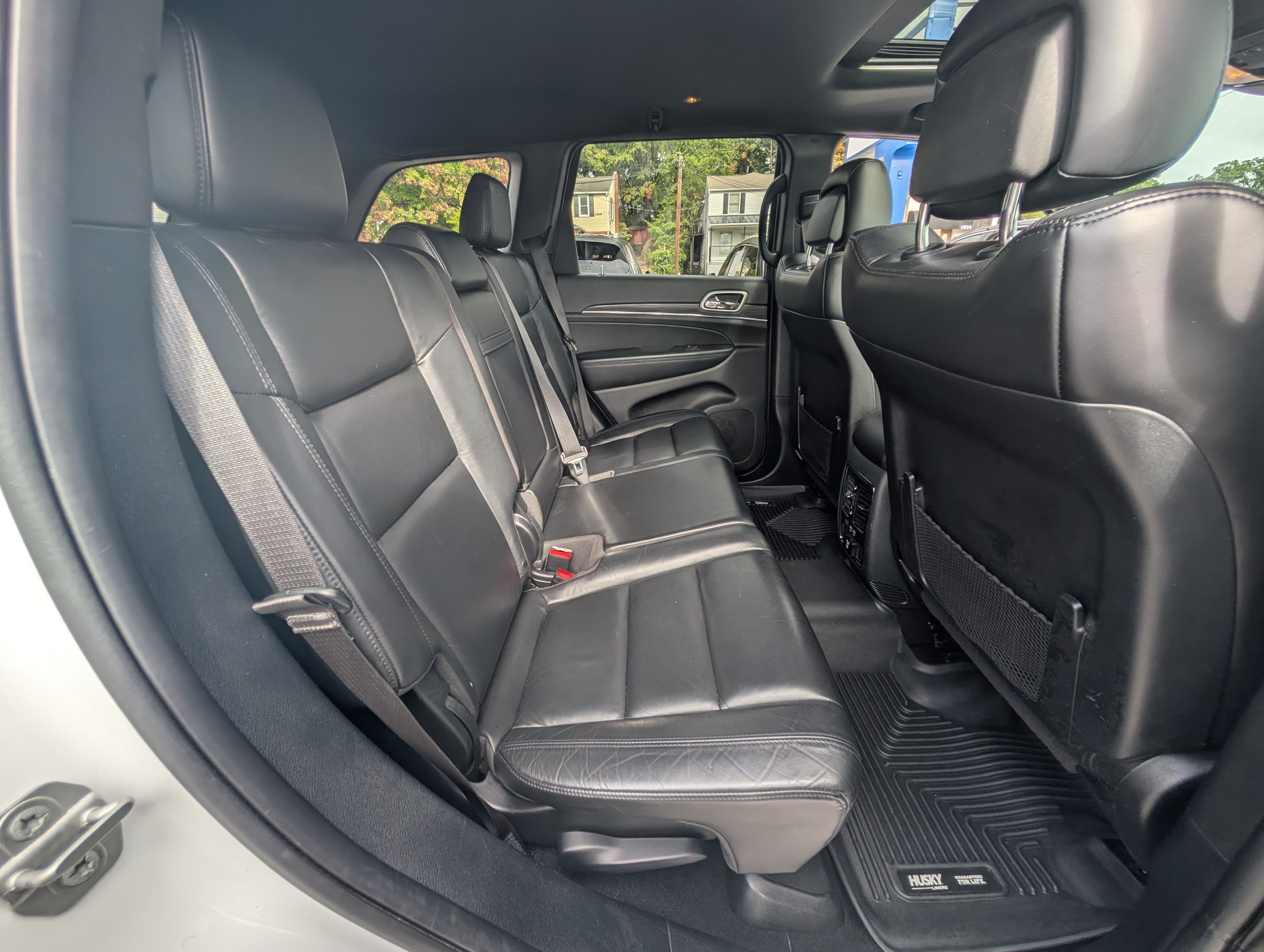 Used 2020 Jeep Grand Cherokee Limited AWD/4WD image 13