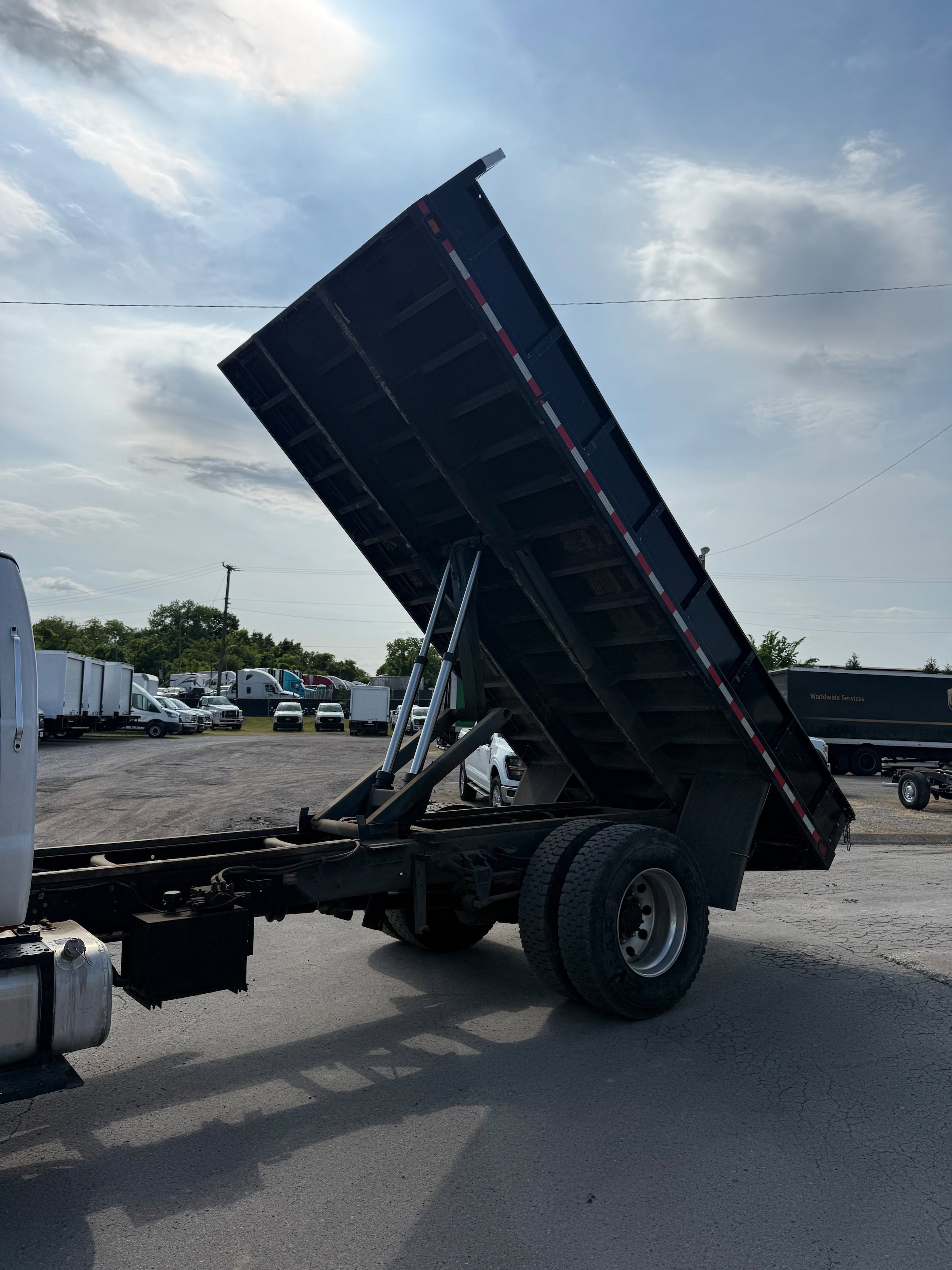 Certified 2019 Ford F650 2WD Regular Cab Super Duty image 11