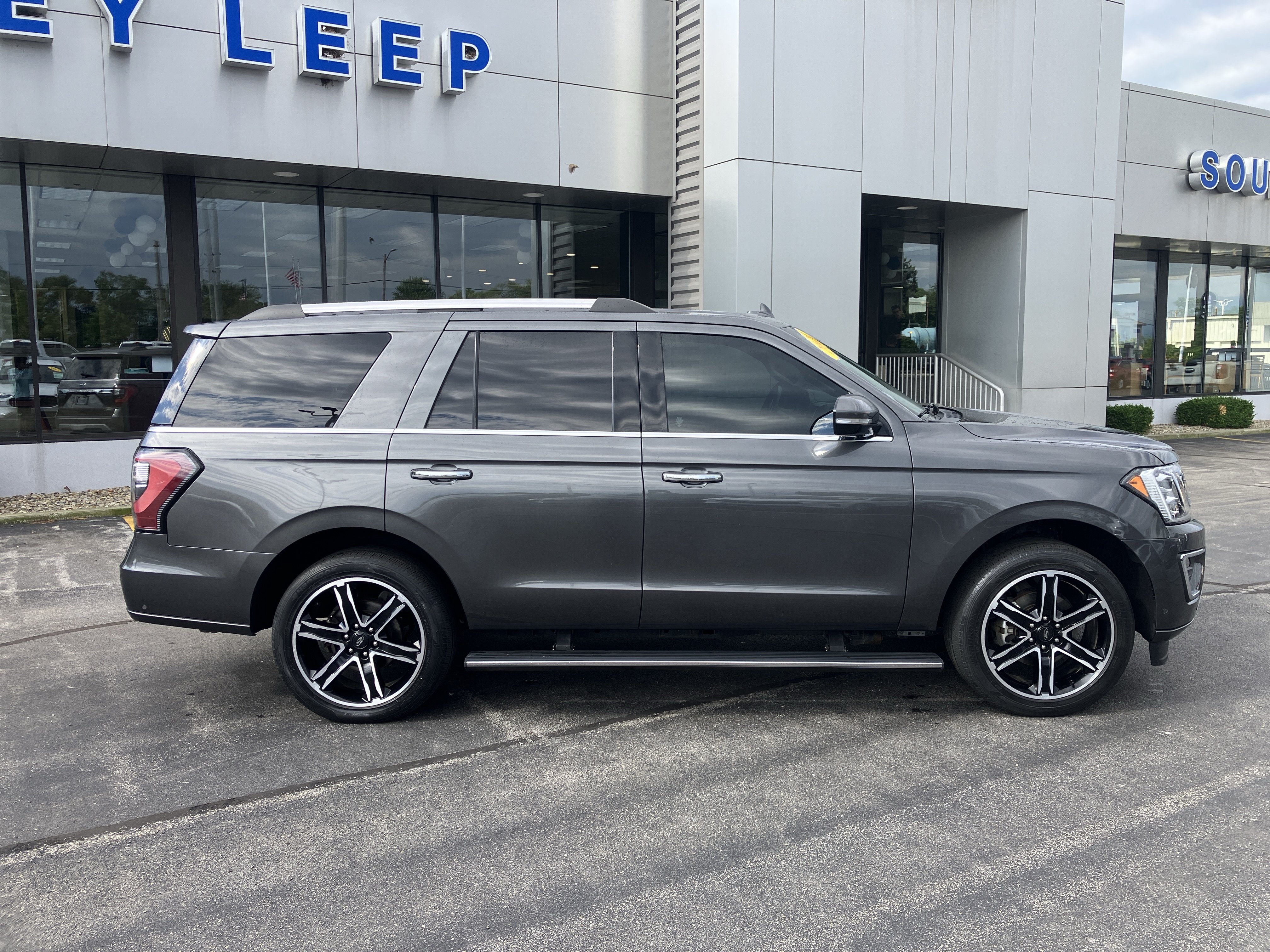 Certified 2021 Ford Expedition Limited AWD/4WD image 13