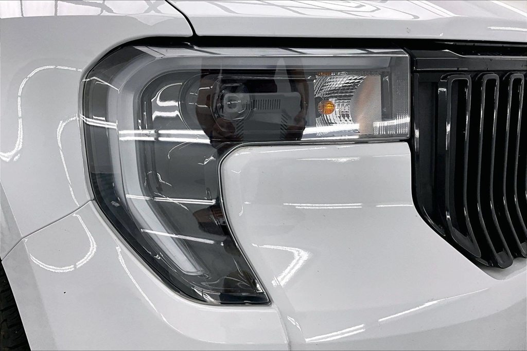 Certified 2025 Ford Maverick Lobo AWD/4WD image 30