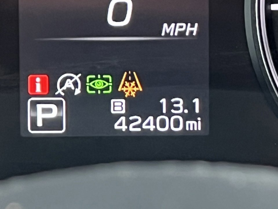 Used 2023 Subaru Outback Limited image 11