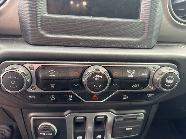 Used 2020 Jeep Wrangler Sport AWD/4WD image 10
