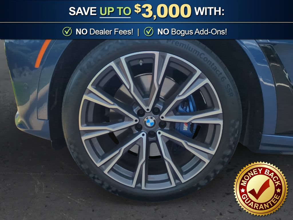 Used 2022 BMW X7 xDrive40i w/ M Sport Package AWD/4WD image 13