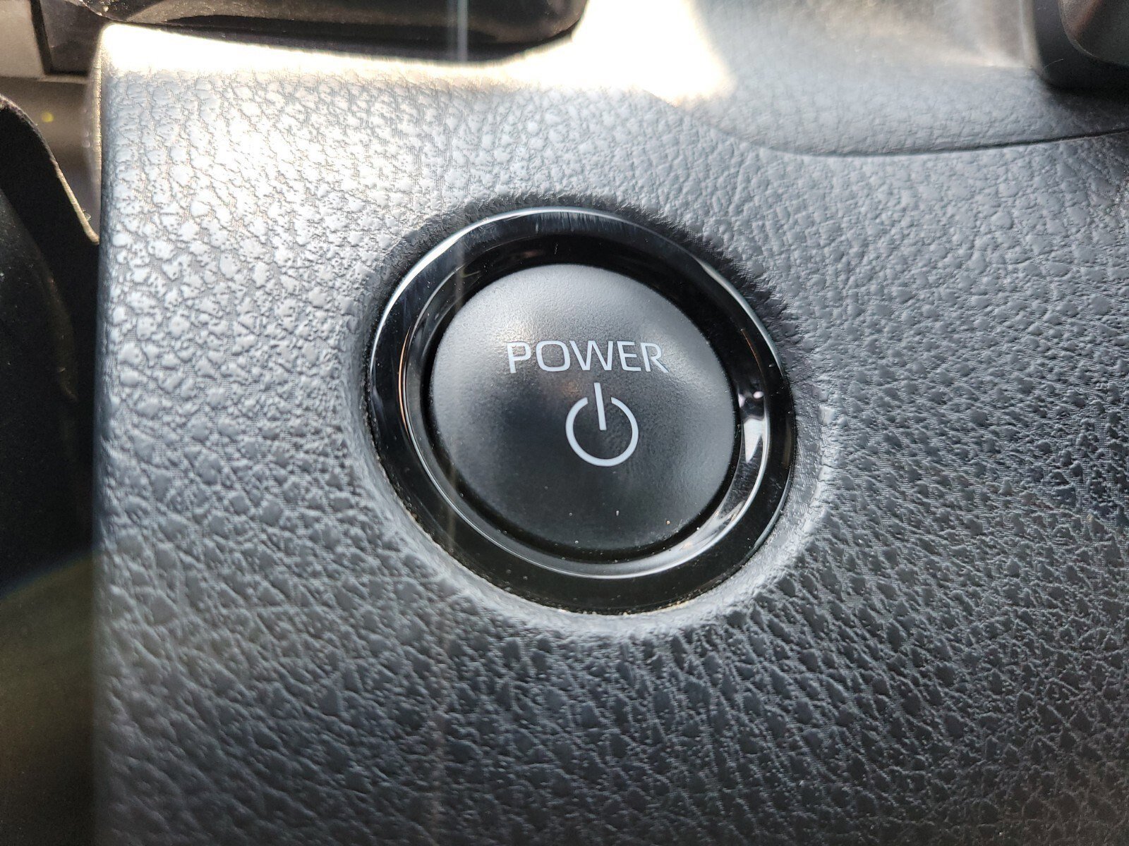 Used 2025 Toyota Camry SE image 24