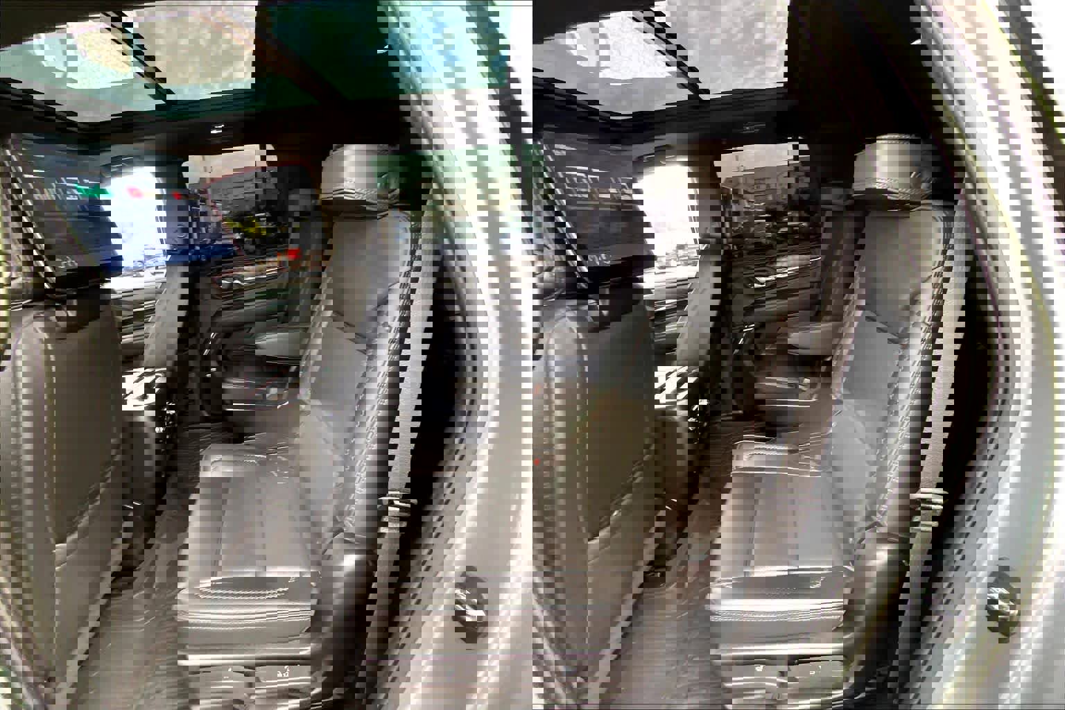 Used 2024 GMC Yukon Denali w/ Advanced Technology Package image 20