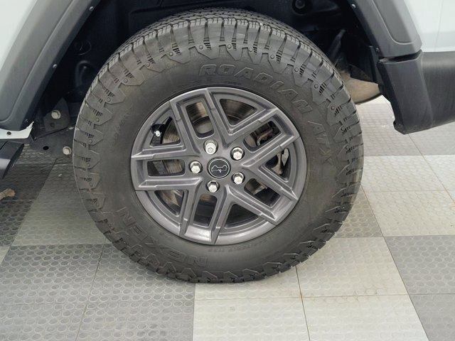 Used 2024 Jeep Wrangler Sport AWD/4WD image 16