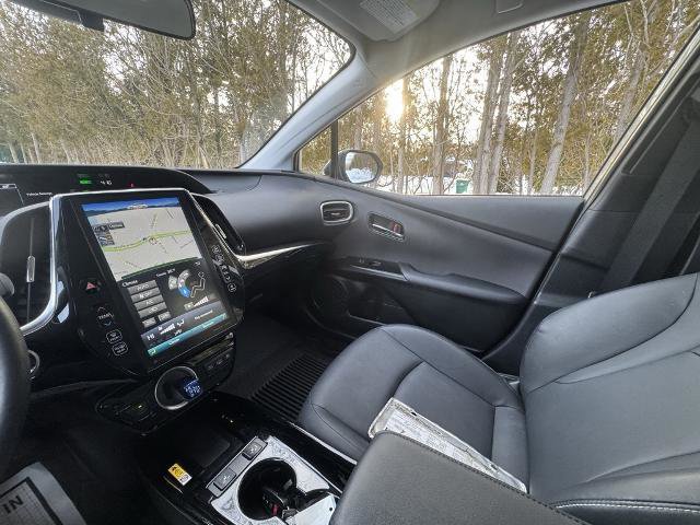 Used 2022 Toyota Prius Prime XLE image 19