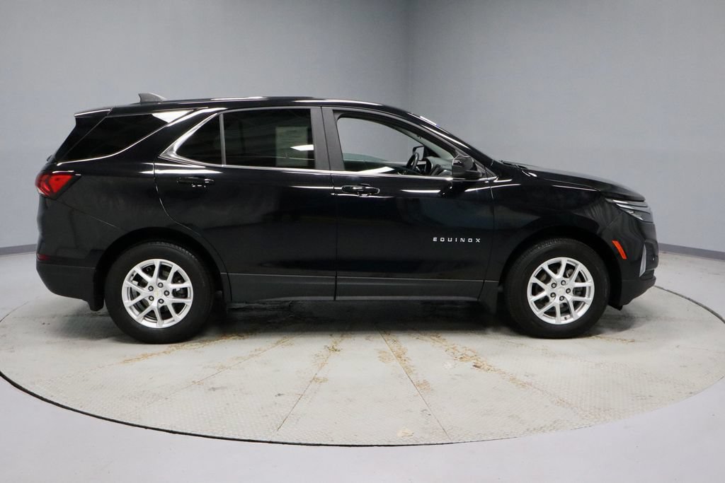 Used 2024 Chevrolet Equinox LT w/ LPO, Floor Liner Package AWD/4WD image 11
