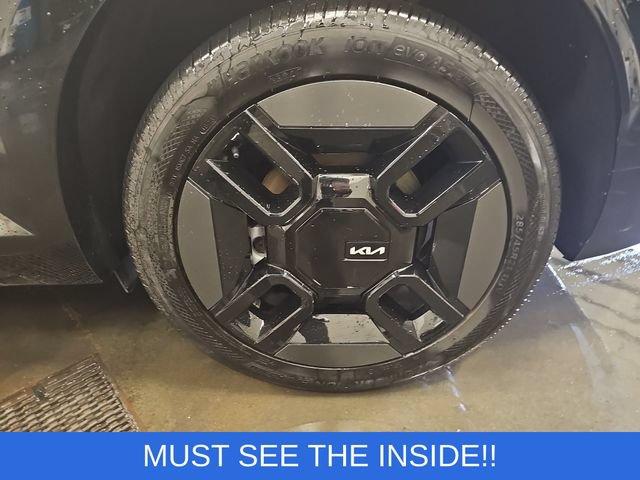 Used 2024 Kia EV9 GT-Line AWD/4WD image 32