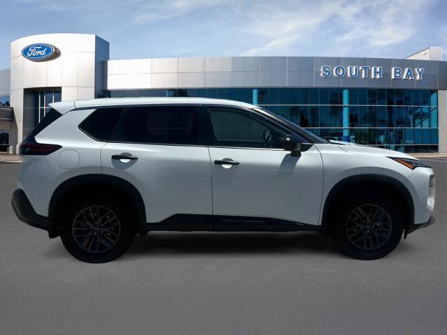 Used 2022 Nissan Rogue S FWD image 6