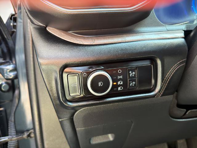 Certified 2023 Ford Explorer Platinum w/ Technology Package AWD/4WD image 22