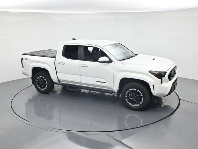 Used 2024 Toyota Tacoma TRD Sport AWD/4WD image 39