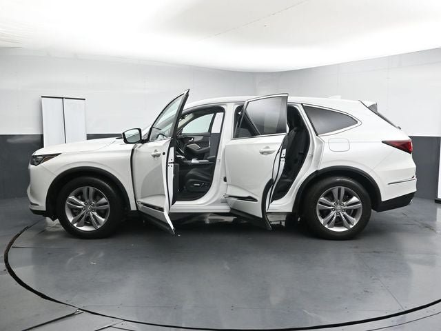 Used 2023 Acura MDX SH-AWD image 32