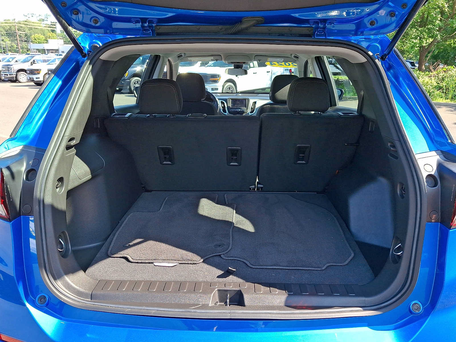 Used 2024 Chevrolet Equinox LS FWD image 28