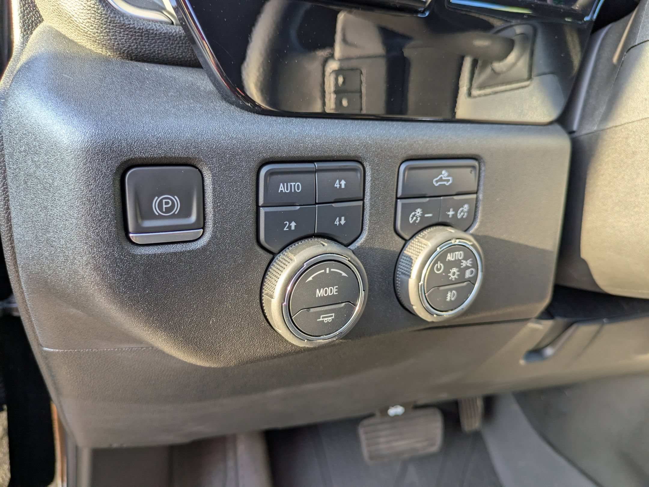 Used 2023 Chevrolet Silverado 1500 RST w/ Convenience Package II AWD/4WD image 18