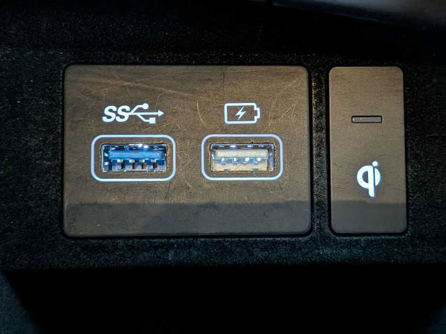 Used 2025 Genesis GV70 2.5T AWD/4WD image 31