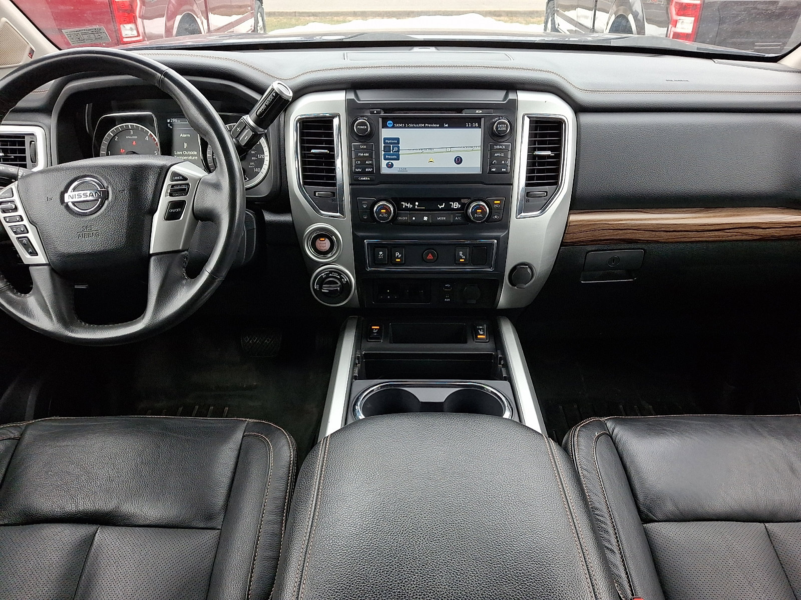Used 2017 Nissan Titan SL AWD/4WD image 15