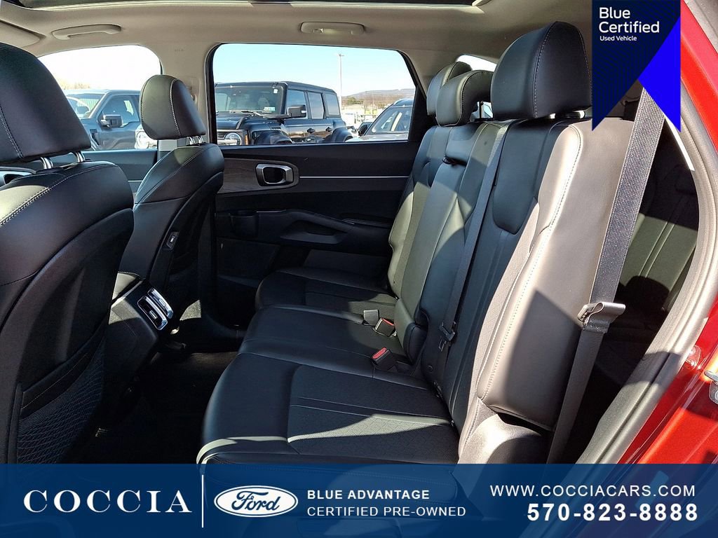 Used 2023 Kia Sorento S w/ Panoramic Sunroof Package image 10