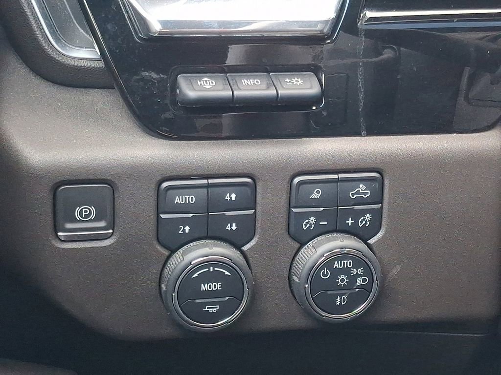 Used 2023 Chevrolet Silverado 1500 LTZ w/ LTZ Premium Package AWD/4WD image 28
