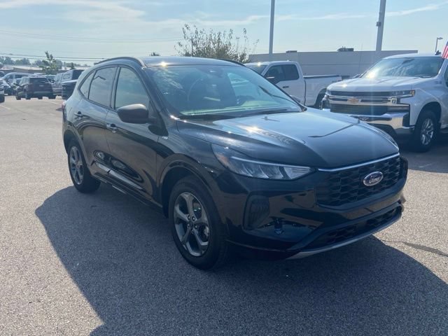 Certified 2024 Ford Escape ST-Line w/ Tech Pack #1 AWD/4WD image 3