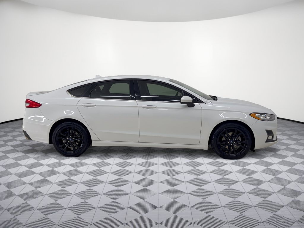 Certified 2019 Ford Fusion SE w/ Equipment Group 151A FWD image 8