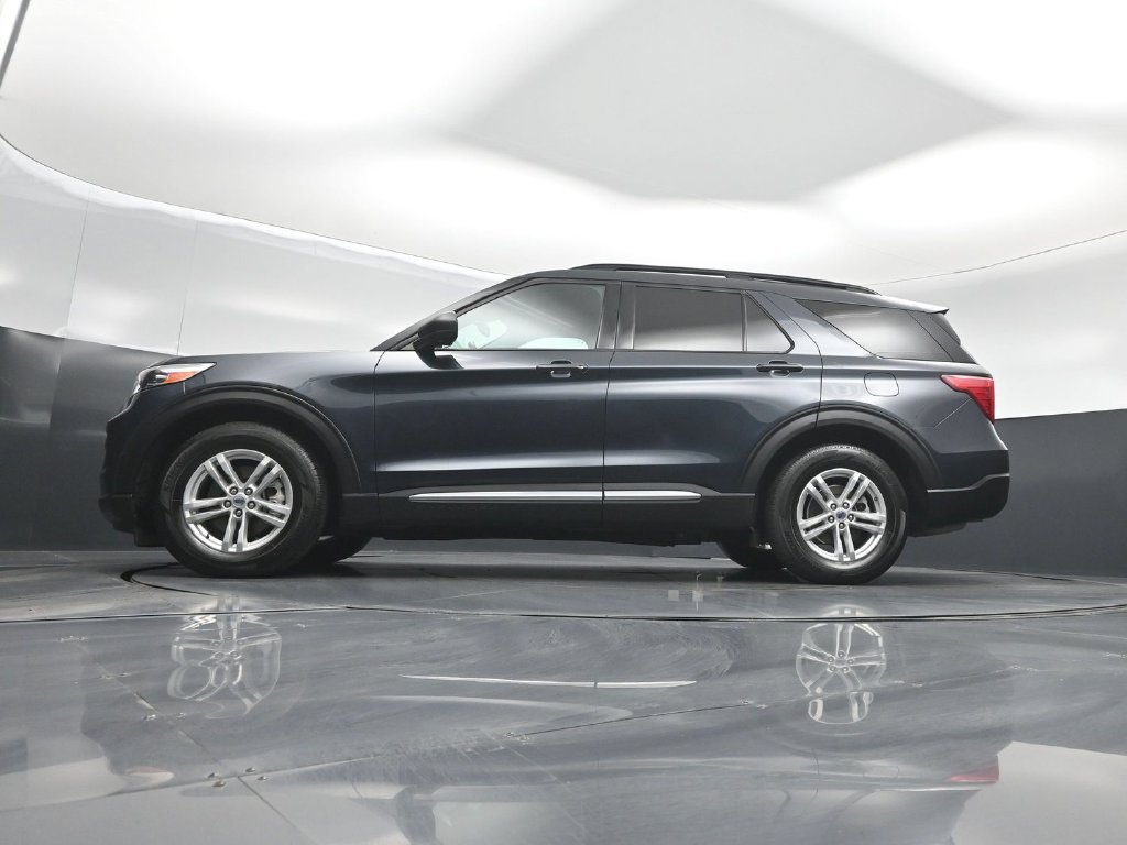 Certified 2023 Ford Explorer XLT RWD image 50